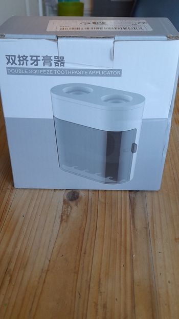 Distributeur dentifrice