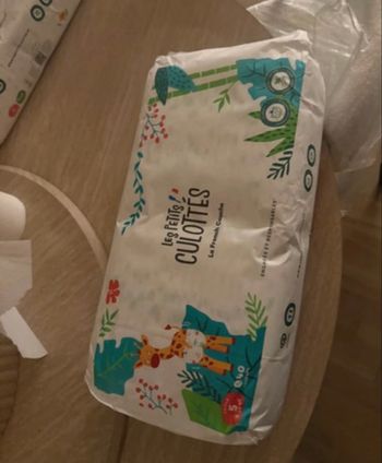 2 paquet de couches de la marque les petits culottés