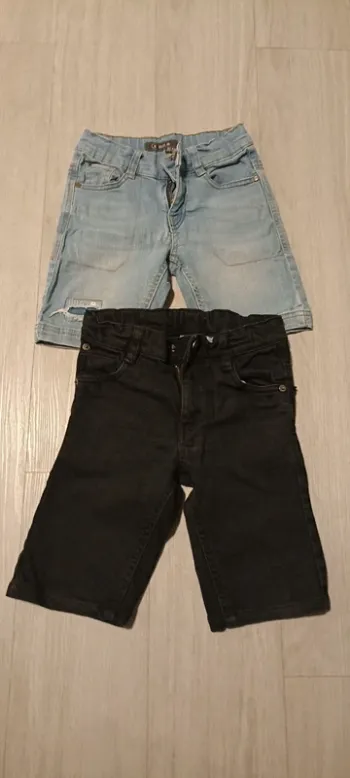 Lot de 2 shorts taille 6 ans