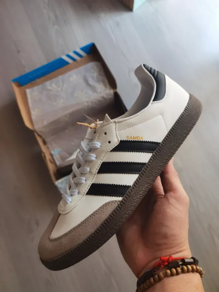 Adidas Samba OG -Nouveau -taille 43