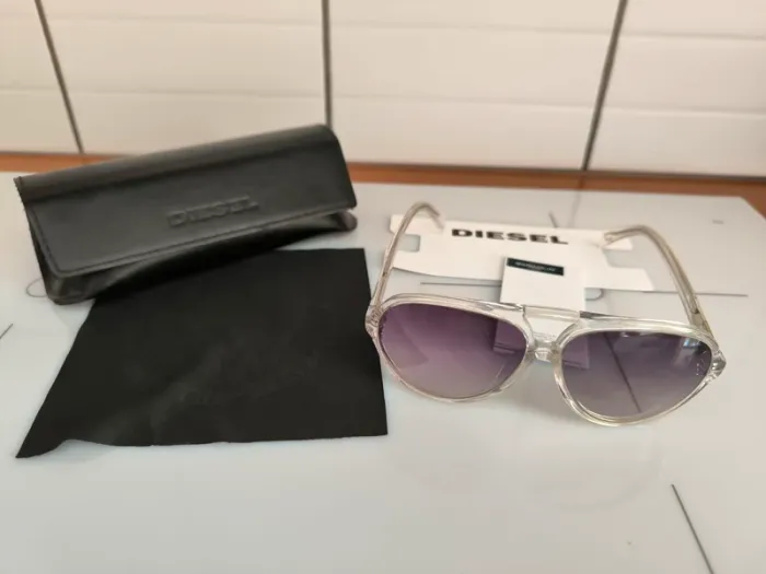 Neuf DIESEL lunettes de soleil UV2 - Monture transparente & verres gris / mauve dégradés - photo numéro 9