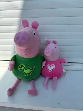 Lot peluches peppa pig