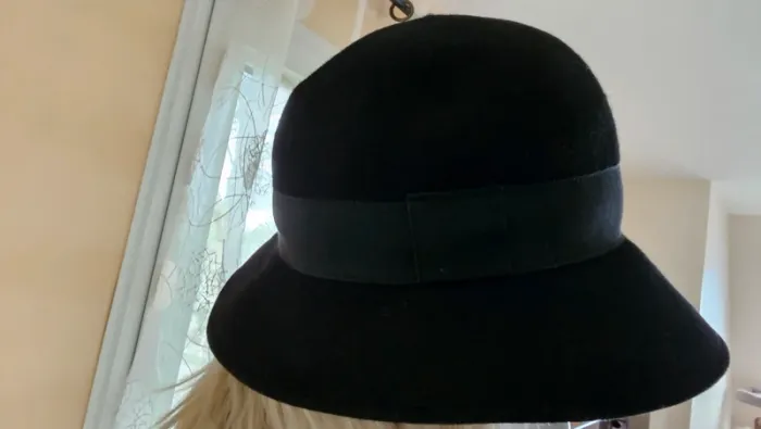 Chapeau noir femme T55 - photo numéro 3