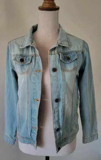 Veste en jean bleue claire Tissaia Taille 14ans