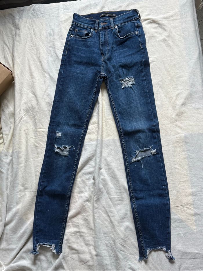 Jeans à trou Skinny Bershka - photo numéro 2