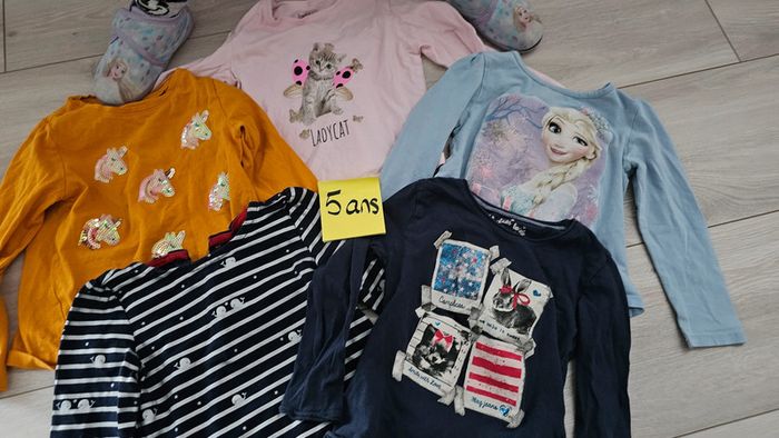 Lot 5 t shirt manche longue 5 ans - photo numéro 2