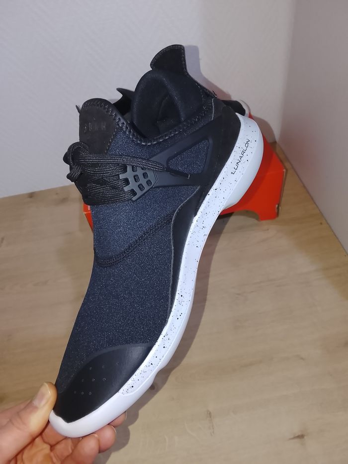 Air Jordan fly 89 lunarlon  taille 42.5 - photo numéro 3