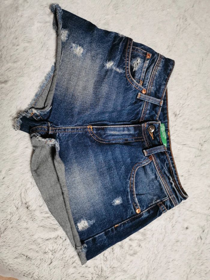 Short jeans