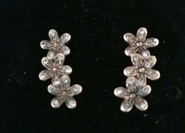 Clous d'oreilles Marguerite - photo numéro 2