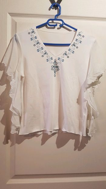 Tee shirt blanc manches papillons