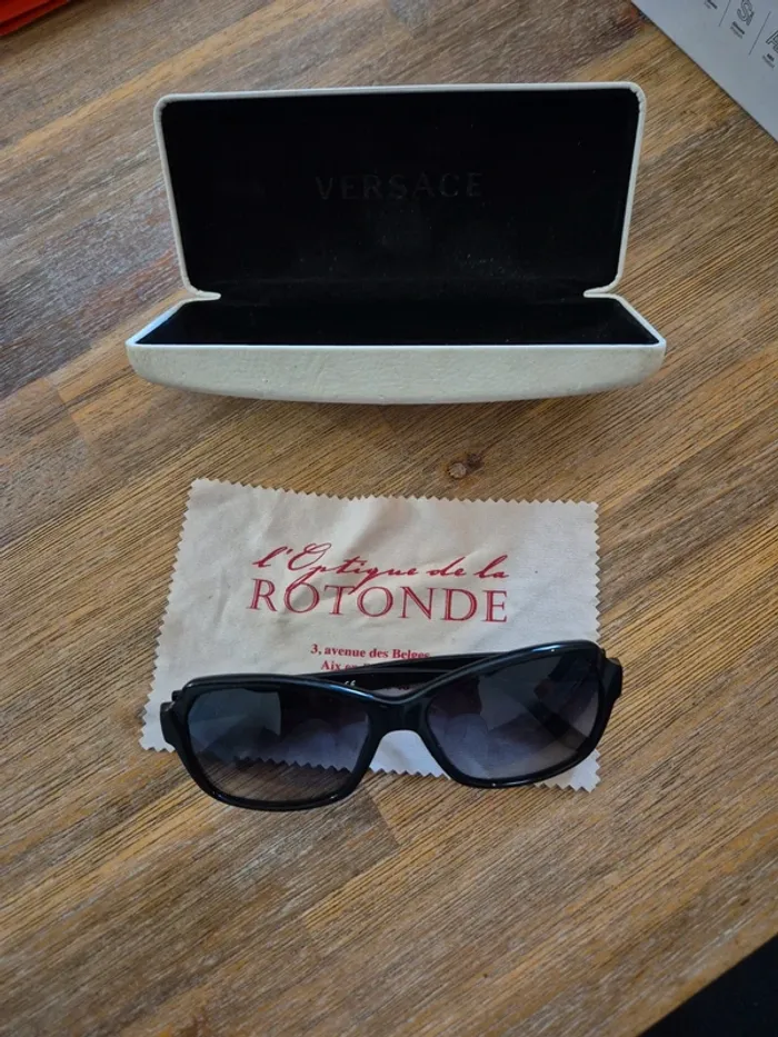Lunette Versace soleil - photo numéro 2