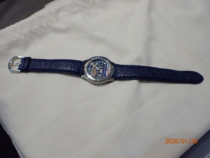 original montre mappemonde ultra plate - photo numéro 10