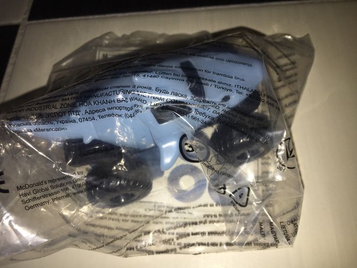 Jouet mc do voiture requin