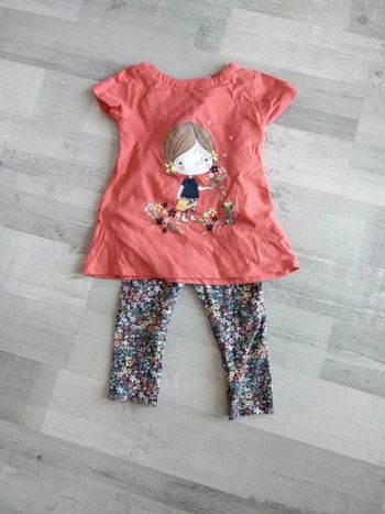 Ensemble fille, legging fleurs et teeshirt ,18 mois