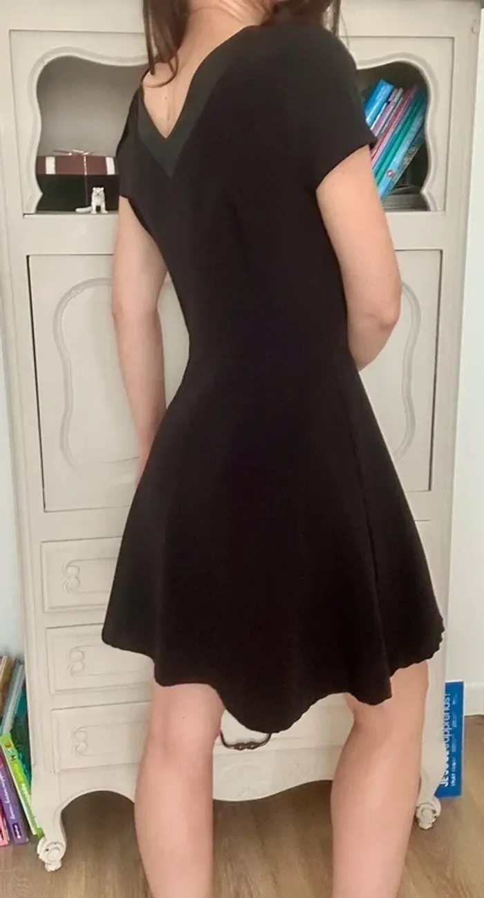 Superbe petite robe noir chic et élégante Nafnaf taille 38 , M , 2 - photo numéro 6
