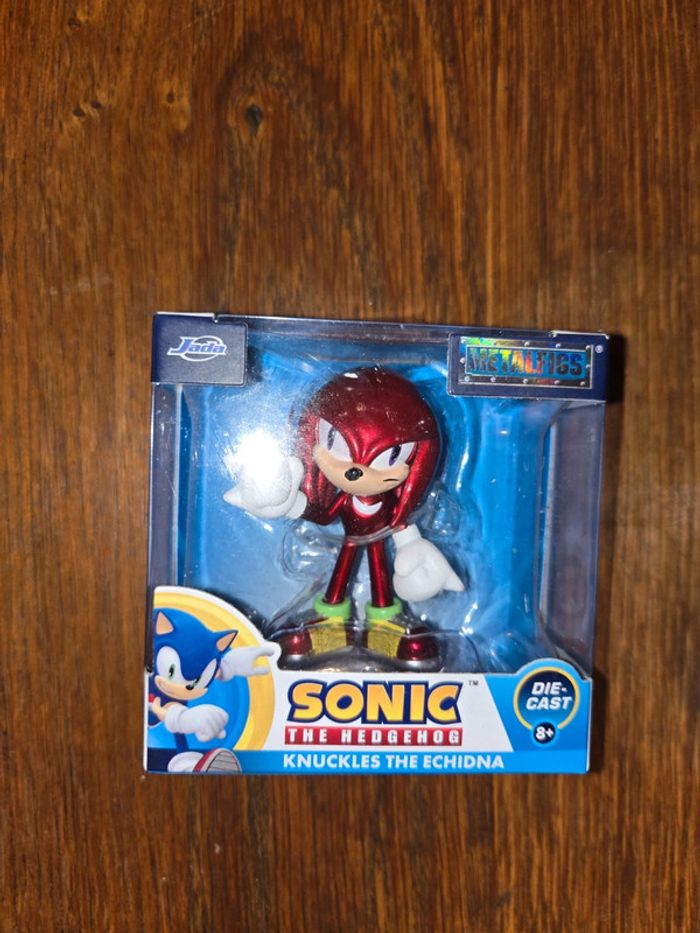 Figurine en metal neuve Sonic