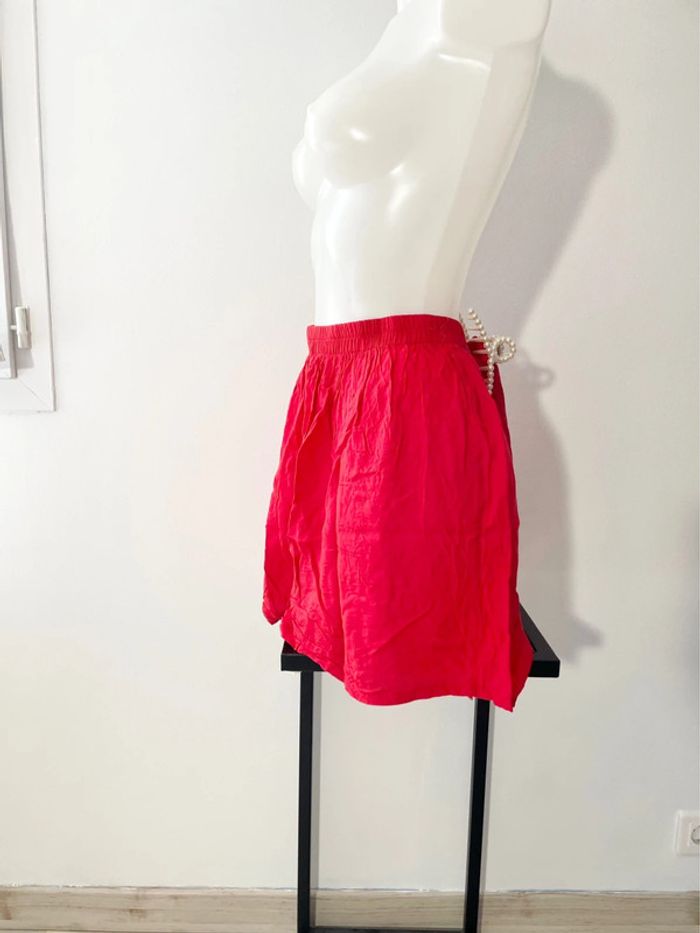 Short rouge - photo numéro 3