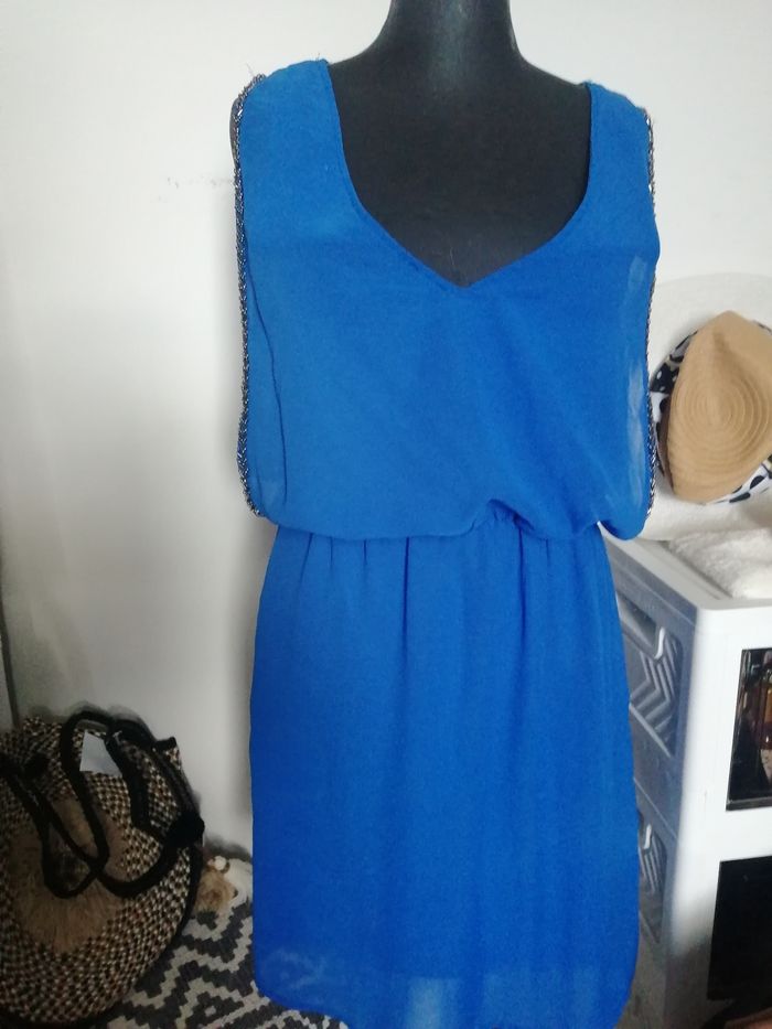 Robe fluide. Bleu. Bijou 38 - photo numéro 5