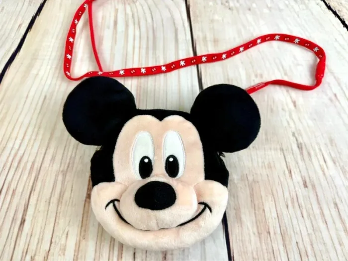 Sacoche Lanière exclusive porte pass annuel (ou magic pass) Disneyland Tokyo tête de Mickey - photo numéro 5