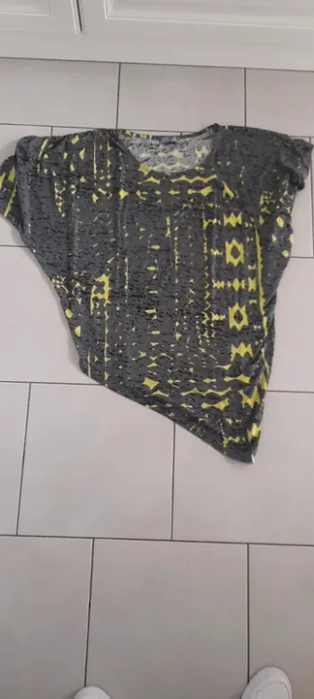 T-shirt asymètrique "AJC" taille40/42