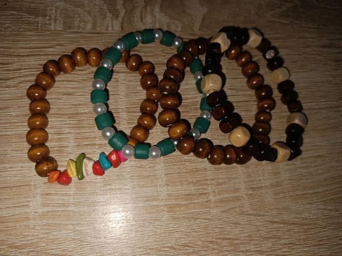 Lot bracelets neufs - photo numéro 2