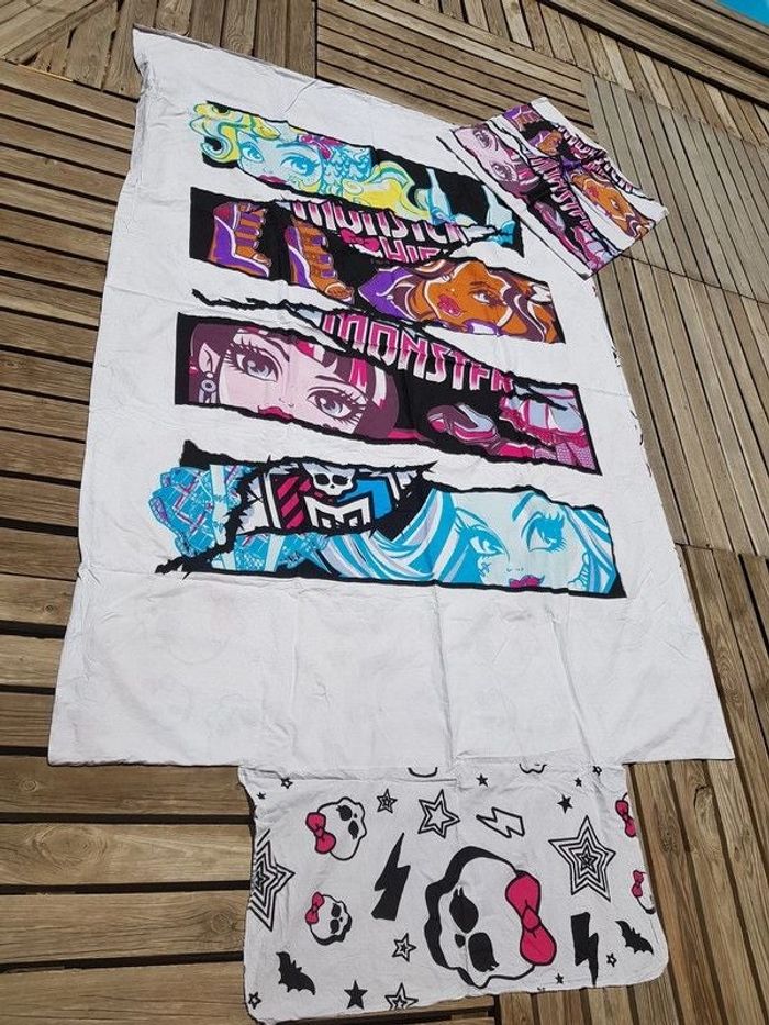 Sublime parure de lit 1 personne girly Monster High