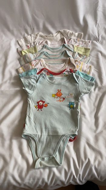 Lot de 7 bodies manches courtes