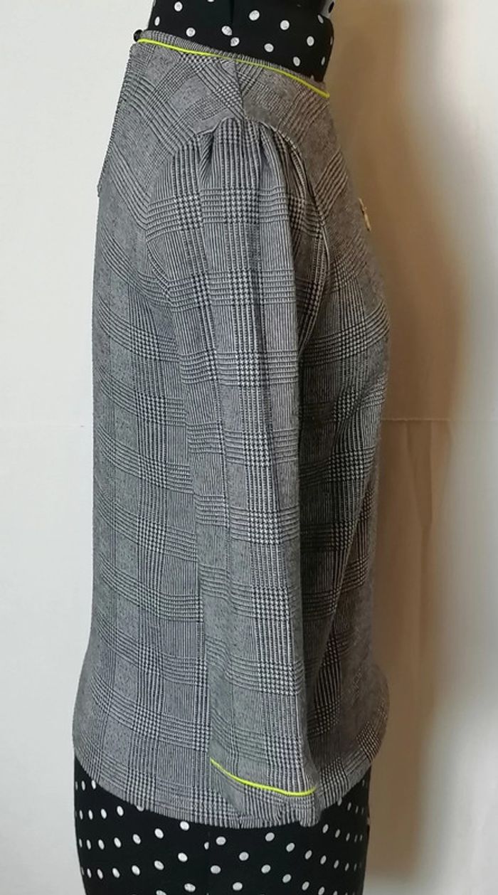 Pull léger haut pied de poule gris jaune taille XS nafnaf - photo numéro 4