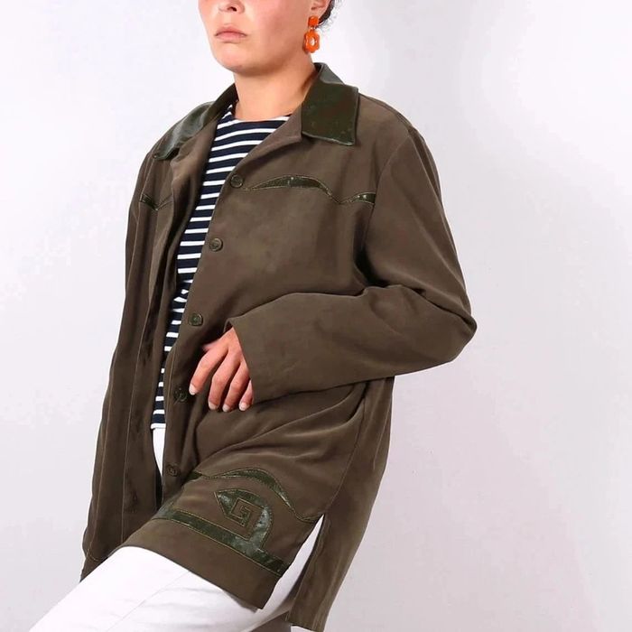 Sur chemise/petite veste vintage 90's Tilber en faux suède peau de pêche motif western (#240619) - photo numéro 8