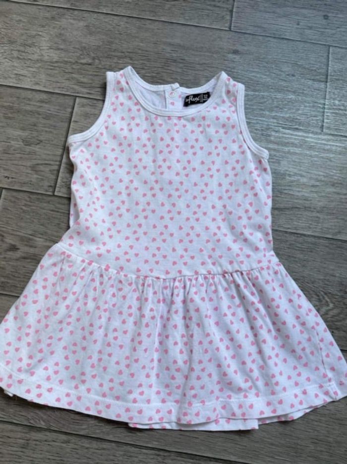 Robe blanche - coeur rose influx 12 mois