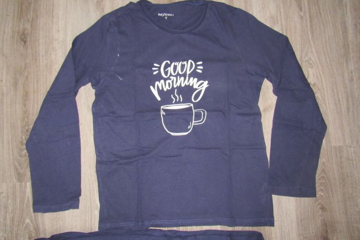 PYJAMA 2 PCS : TEE SHIRT + PANTALON MARINE "IN EXTENSO" - TAILLE S - n°01 - photo numéro 2