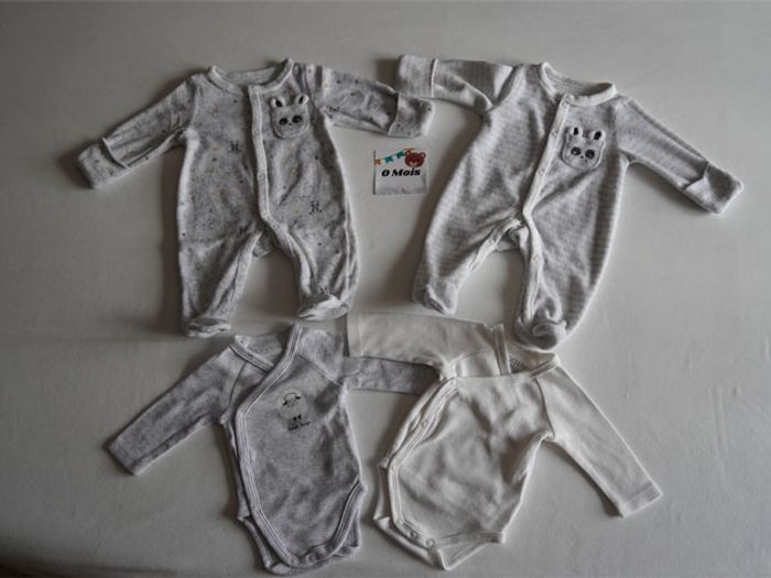 Lot In extenso 50 cm Naissance : 2 Pyjamas velours + 2 Bodies ML