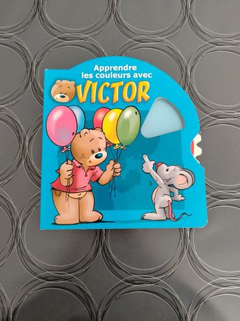 Livre éducatif sur l'apprentissage des couleurs