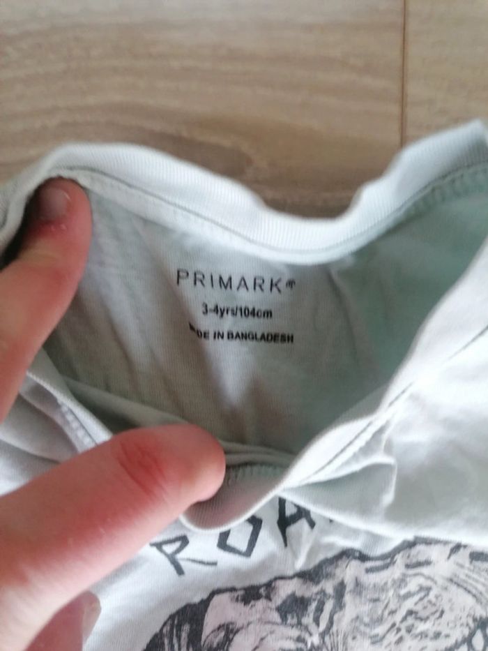 T-shirt primark 3-4 ans - photo numéro 2