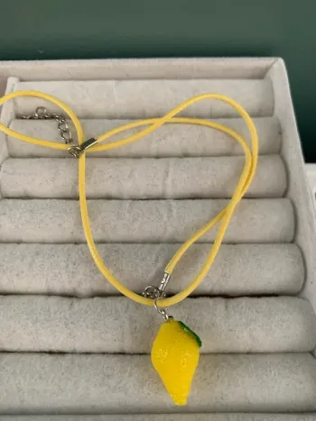 collier citron