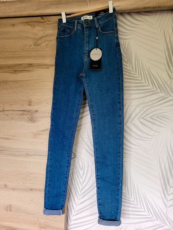 Jean push up femme taille 34 laulia neuf
