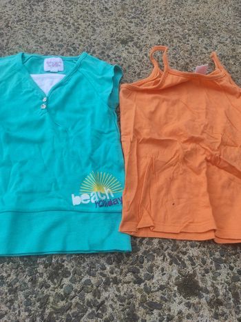 Lot 2 tee shirt 8 ans