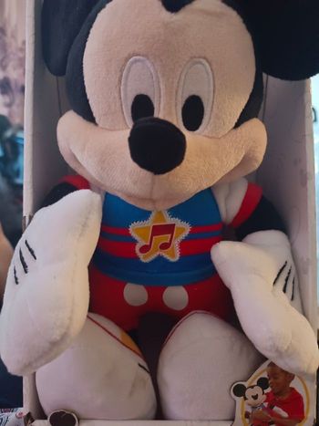 peluche musicale Mickey