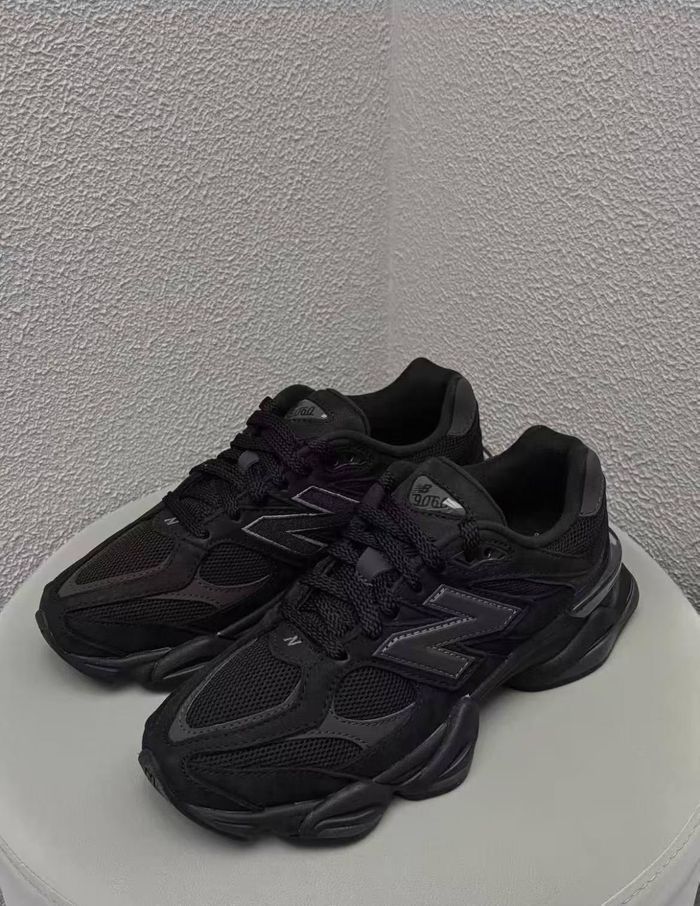 New Balance 9060 taille40 - photo numéro 2