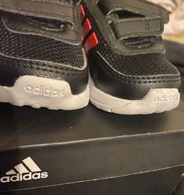 Baskets ADIDAS T.18 Neuves Tensaur Run Confort + 3 Chaussettes - photo numéro 2