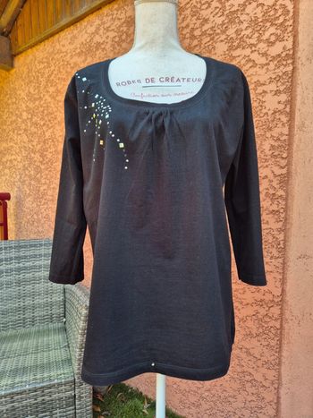 Tunique noire et strass T. XL