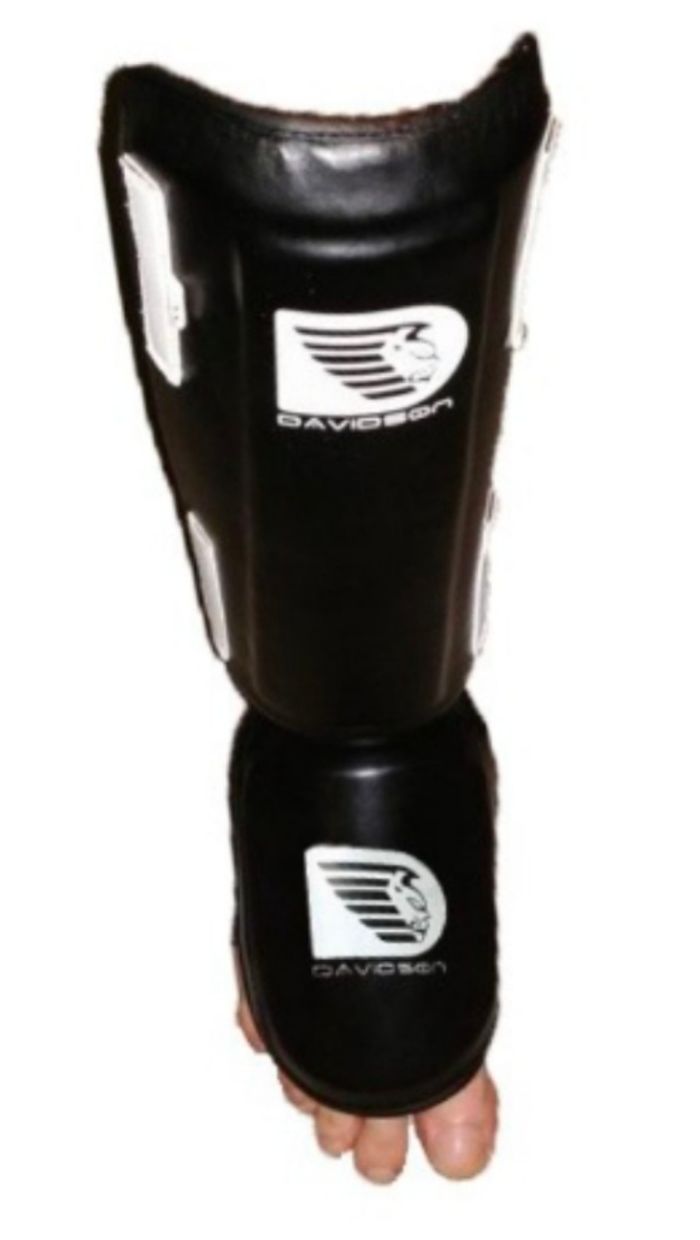 Lot d'équipement de sport de combat pour enfant (Krav maga, boxe, self défense, MMA, arts martiaux) - photo numéro 2