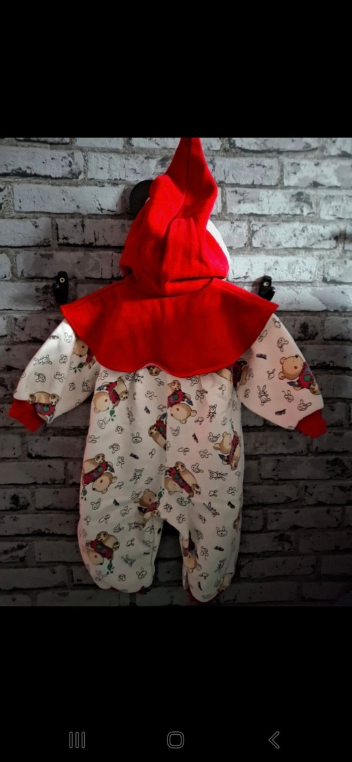Barboteuse rouge a capuche - photo numéro 2