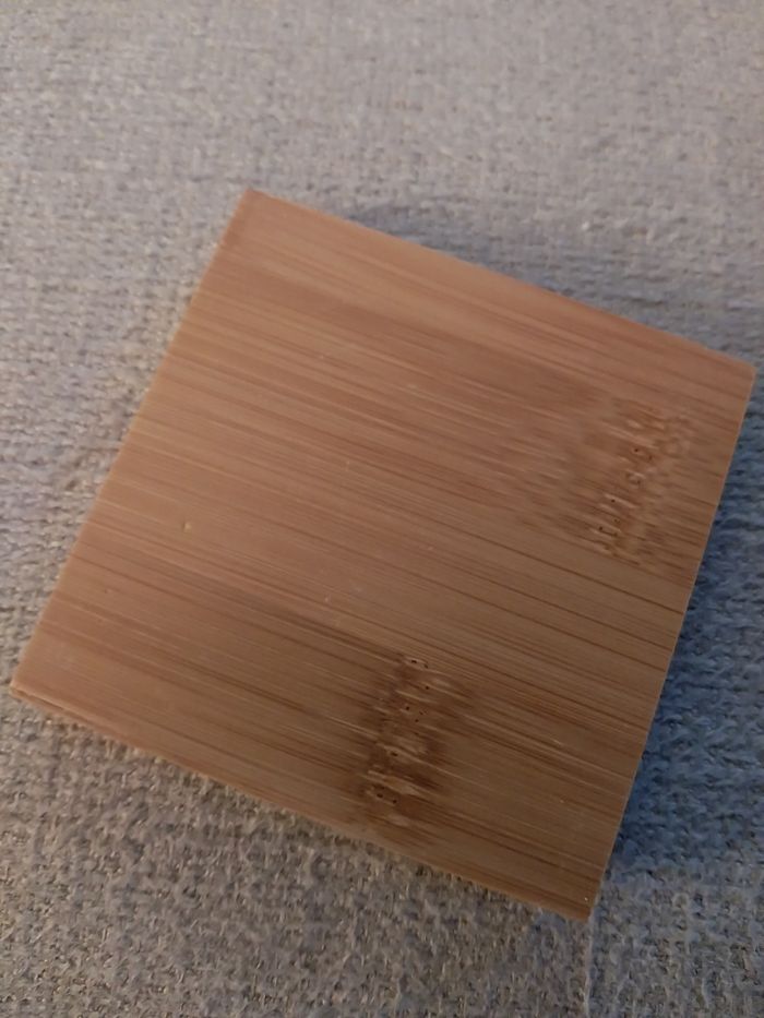 Tasses à café sous tasses sur présentoir - photo numéro 5