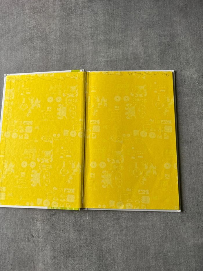 Livre les Minions qui est le chef - photo numéro 2