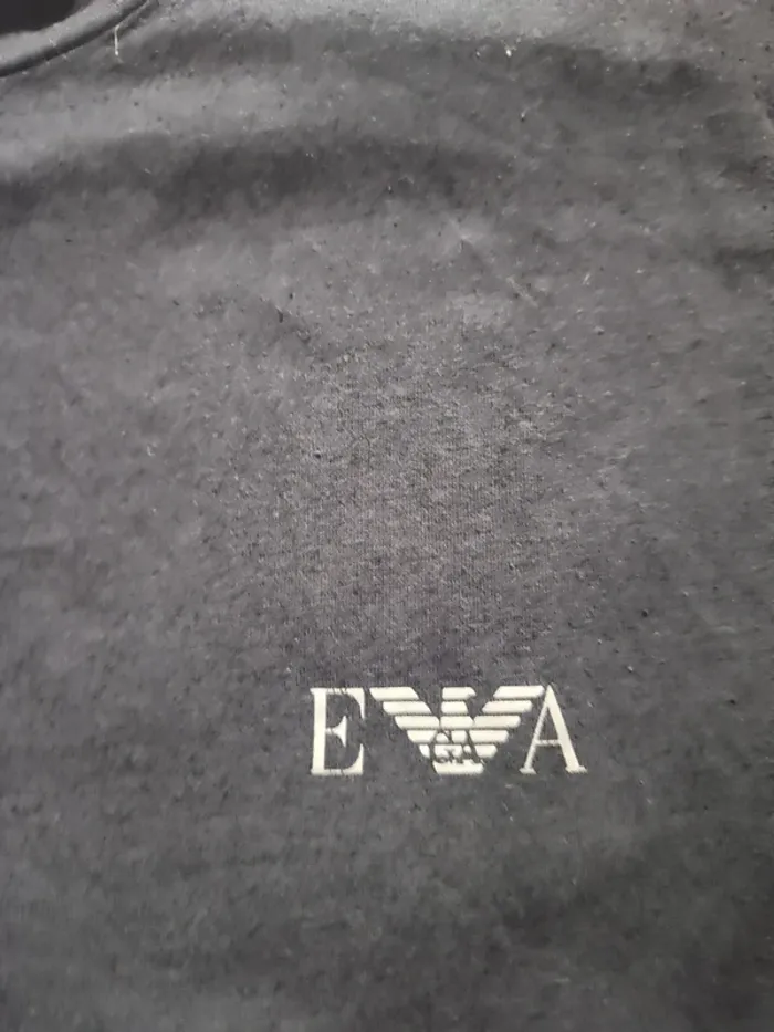 T-shirt Emporio Armani Noir Taille L - Style et confort ! Prix mini ! - photo numéro 3