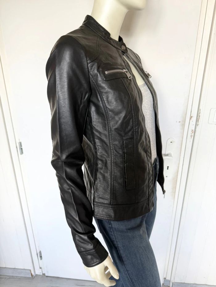 Veste en simili cuir ONLY – Taille 38 – noir – Neuf avec étiquette - photo numéro 10