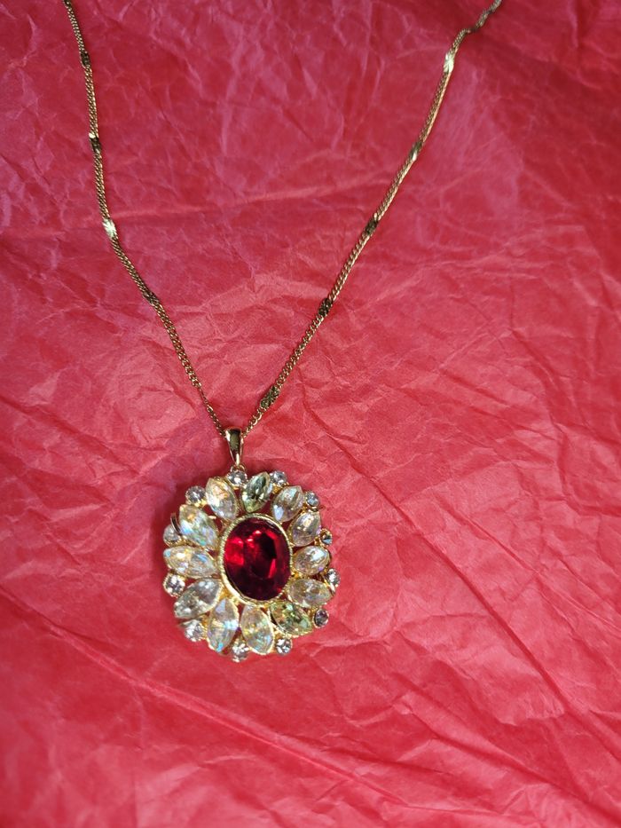 Collier upcyclé avec magnifique bouton - photo numéro 4