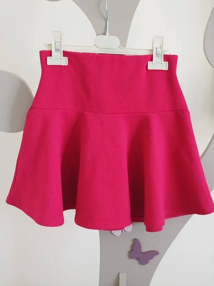 Jupe patineuse fuschia Kiabi taille 8 ans - photo numéro 2