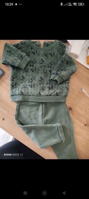 #kytie6moisgarcon. Ensemble jogging taille 6/9 mois